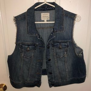 TORRID sleeveless jean jacket